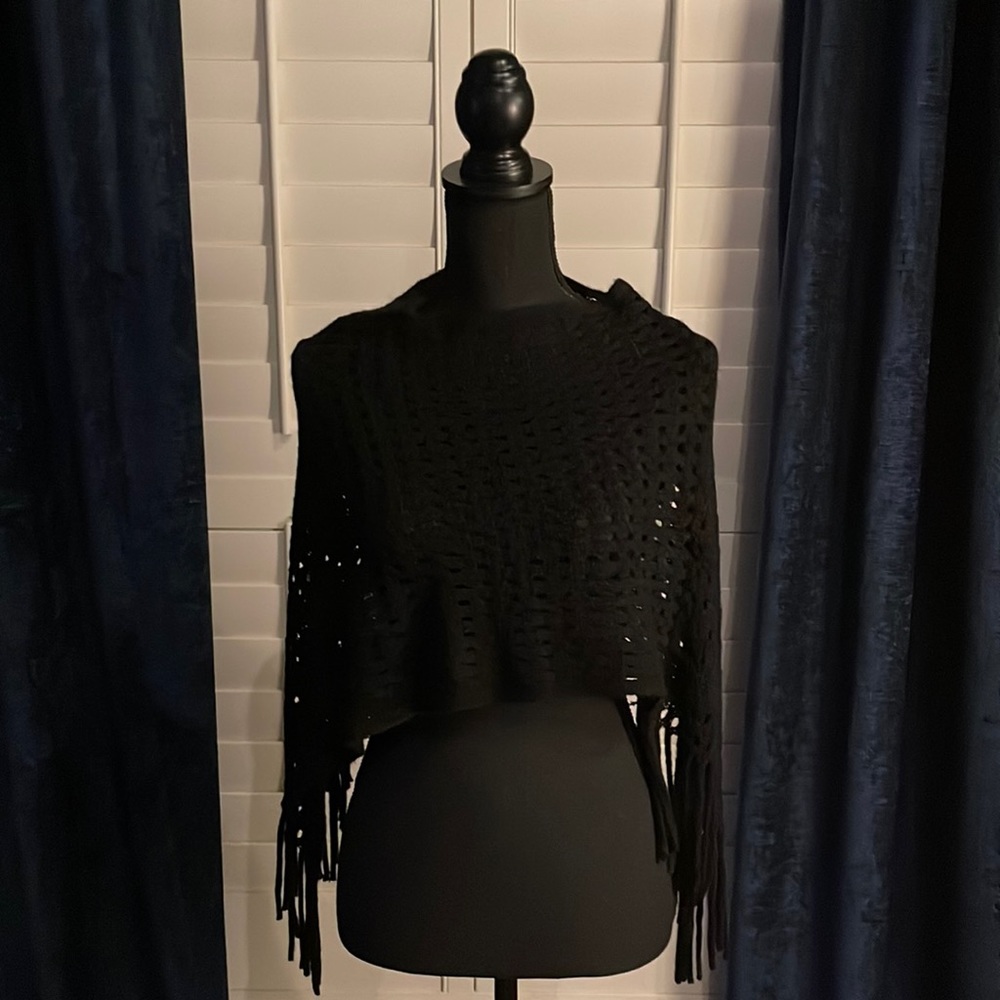 Black shawl / scarf